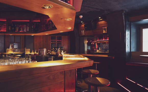 Die kleine charmante Rotliechtli Bar in Davos. | © Davos Klosters Mountains